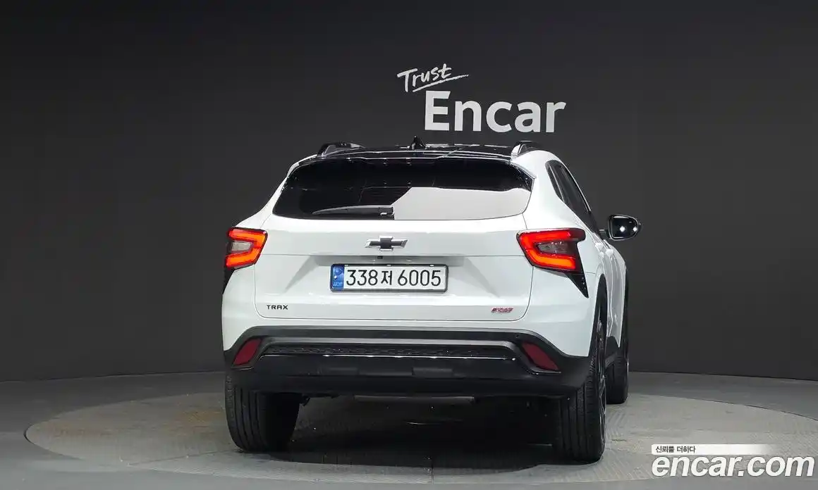 Chevrolet Trax 2023 1.2 гидро, фото 4