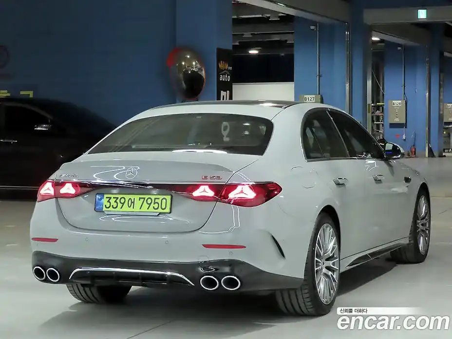 Mercedes-Benz E-Class 2025 3.0 гидро, фото 4
