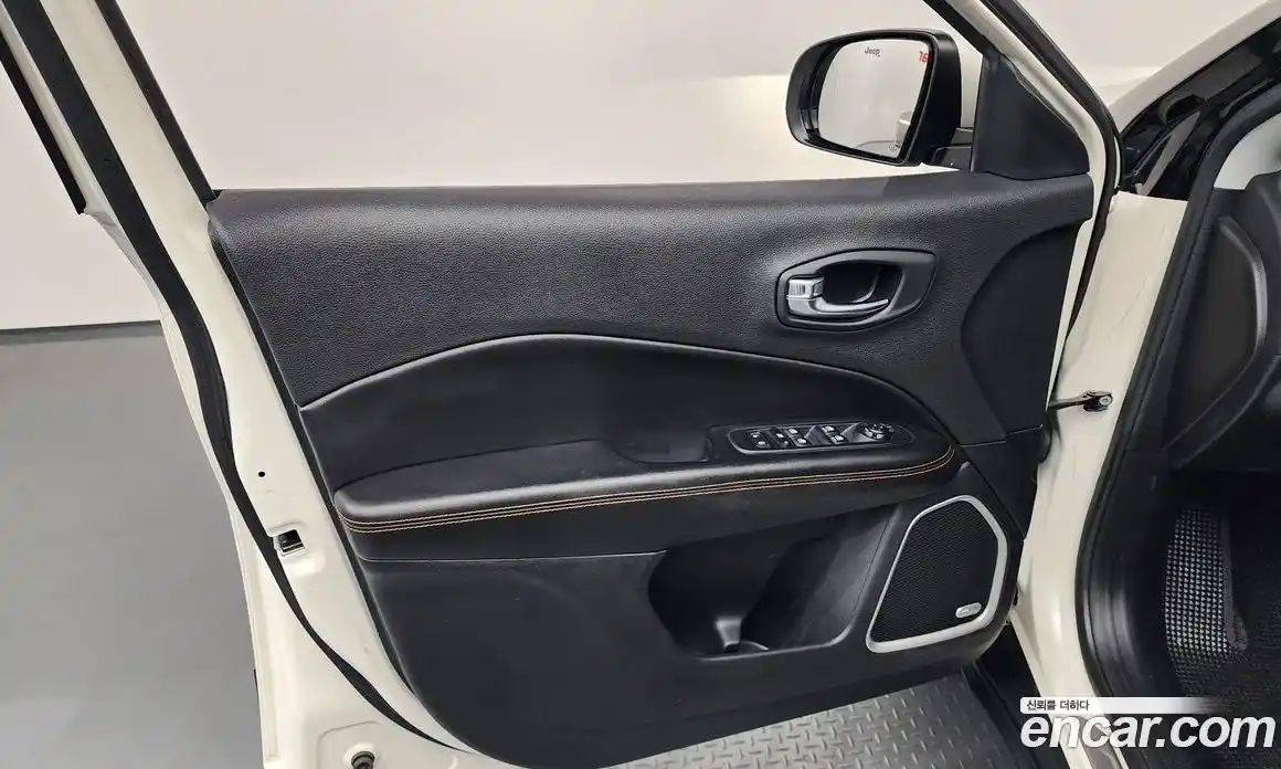 Jeep Compass 2019 2.4 автомат (гидро), фото 14