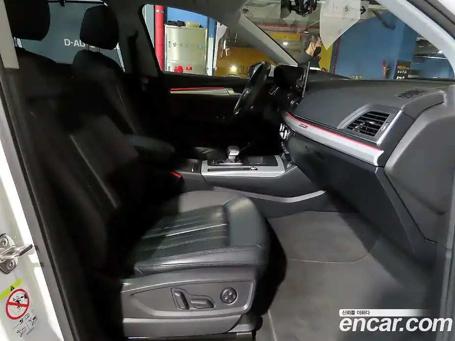 Audi Q5 2023 2.0 гидро, фото 15