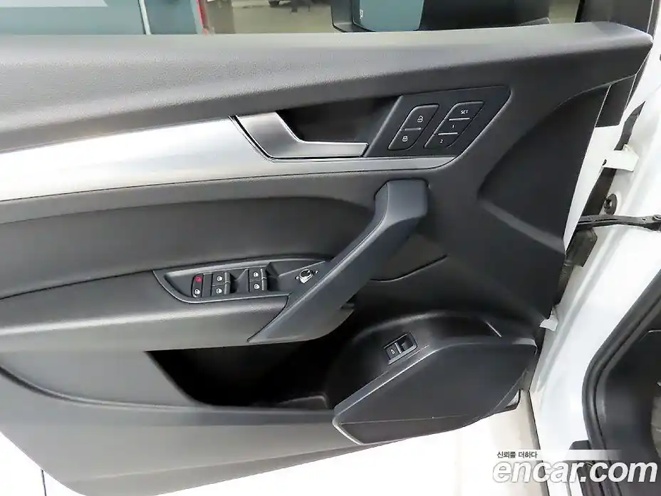 Audi Q5 2023 2.0 гидро, фото 17