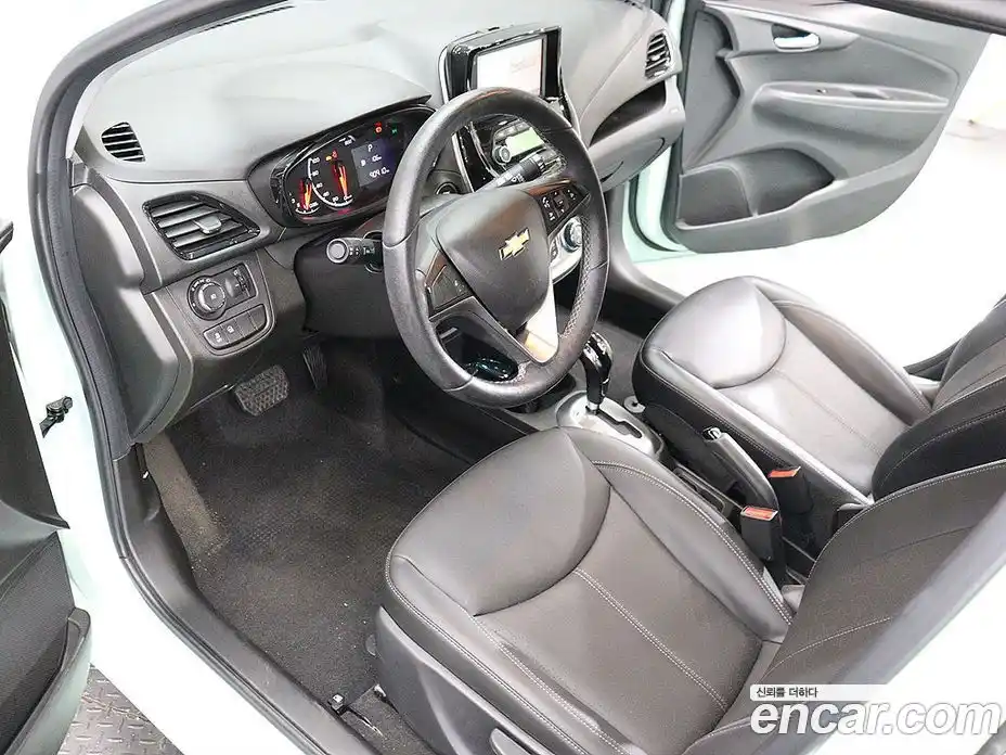 Chevrolet Spark 2017 1.0 автомат (гидро), фото 17