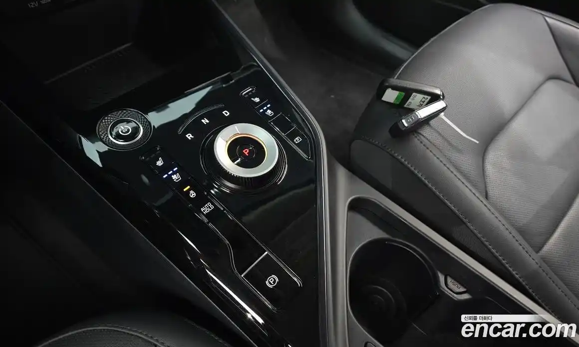 Kia Niro 2023 0.2 автомат (гидро), фото 11