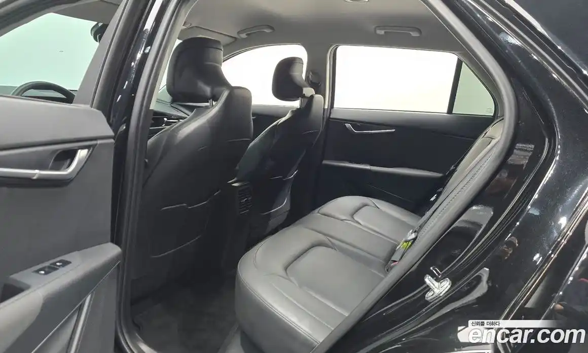 Kia Niro 2023 0.2 автомат (гидро), фото 16