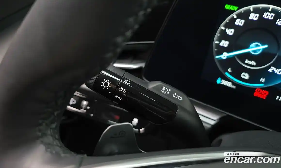 Kia Niro 2023 0.2 автомат (гидро), фото 28