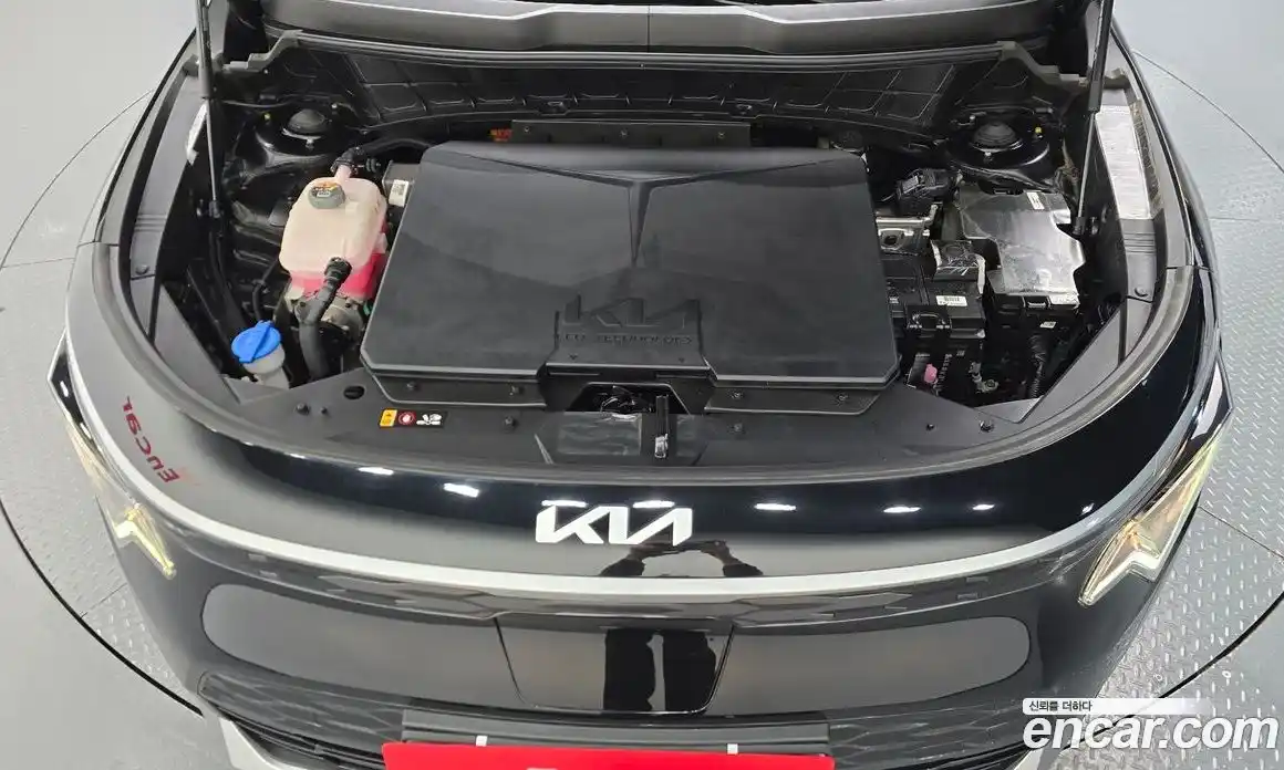Kia Niro 2023 0.2 автомат (гидро), фото 5