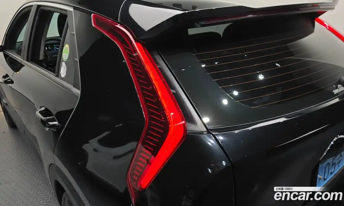 Kia Niro 2023 0.2 автомат (гидро), фото 8