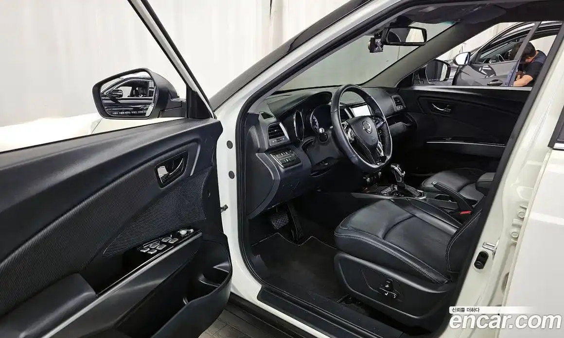 SsangYong TIBOLI 2019 1.6 автомат (гидро), фото 13