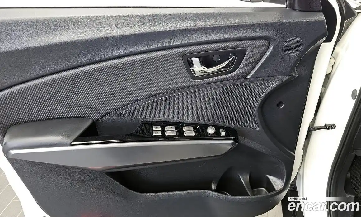 SsangYong TIBOLI 2019 1.6 автомат (гидро), фото 14