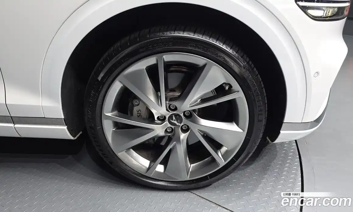 Genesis GV70 2025 2.5 гидро, фото 5