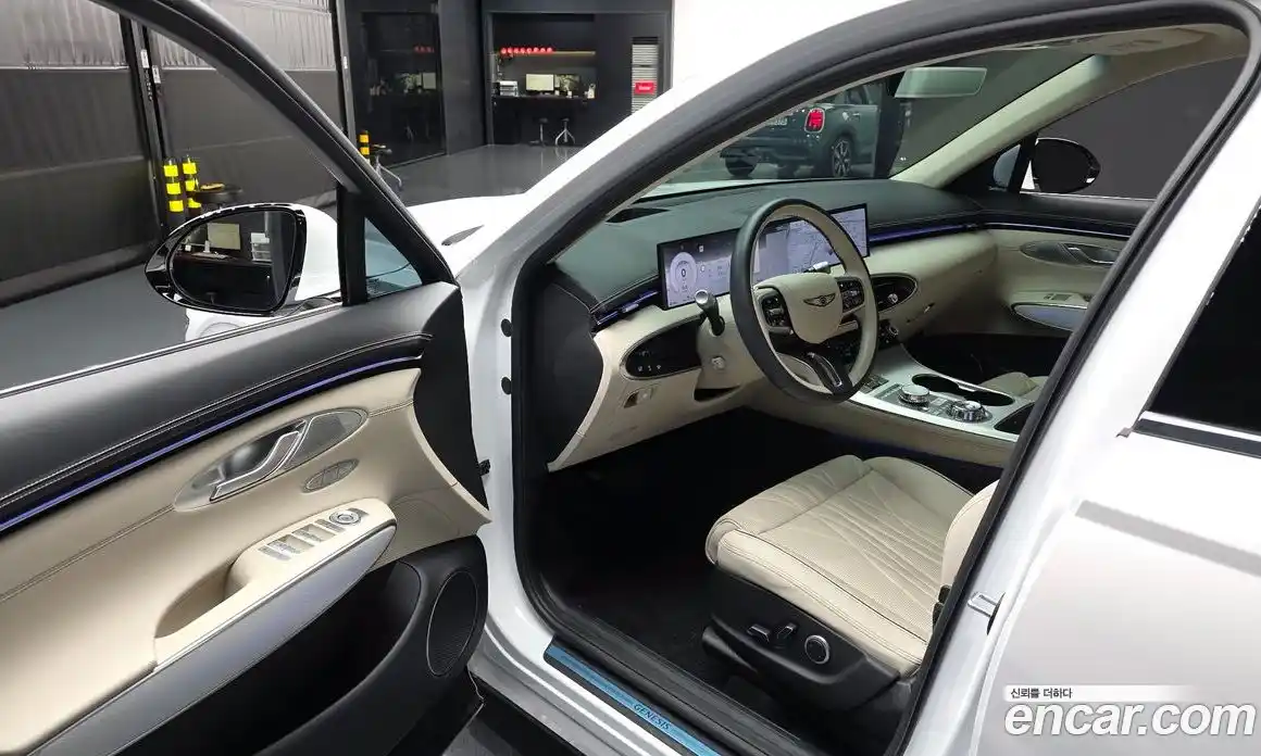 Genesis GV70 2025 2.5 гидро, фото 10