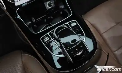 Mercedes-Benz E-Class 2018 2.0 автомат (гидро), миниатюра 12