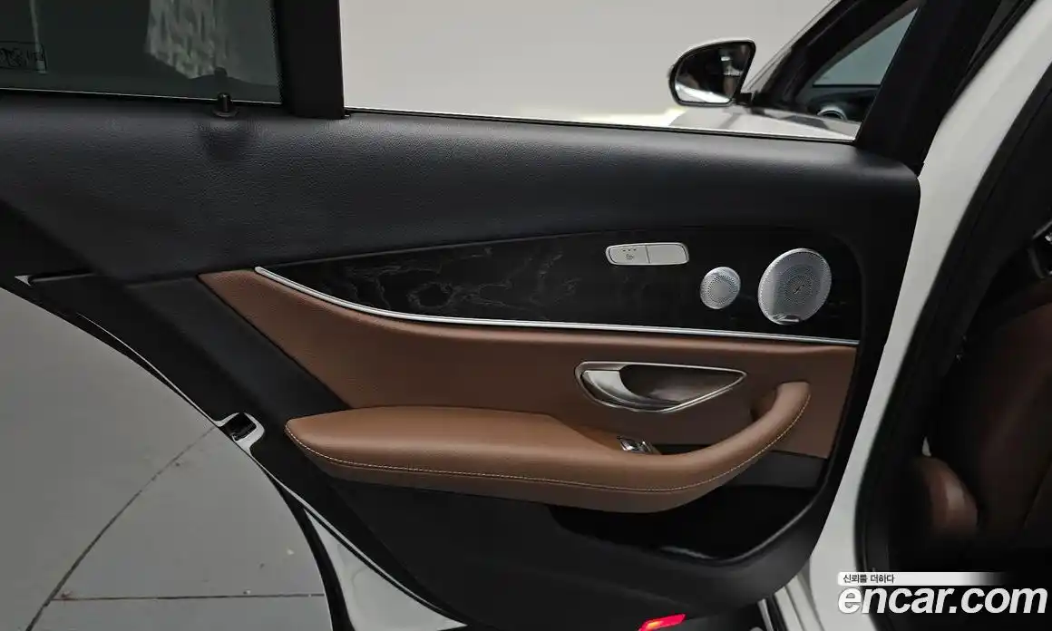 Mercedes-Benz E-Class 2018 2.0 автомат (гидро), фото 15