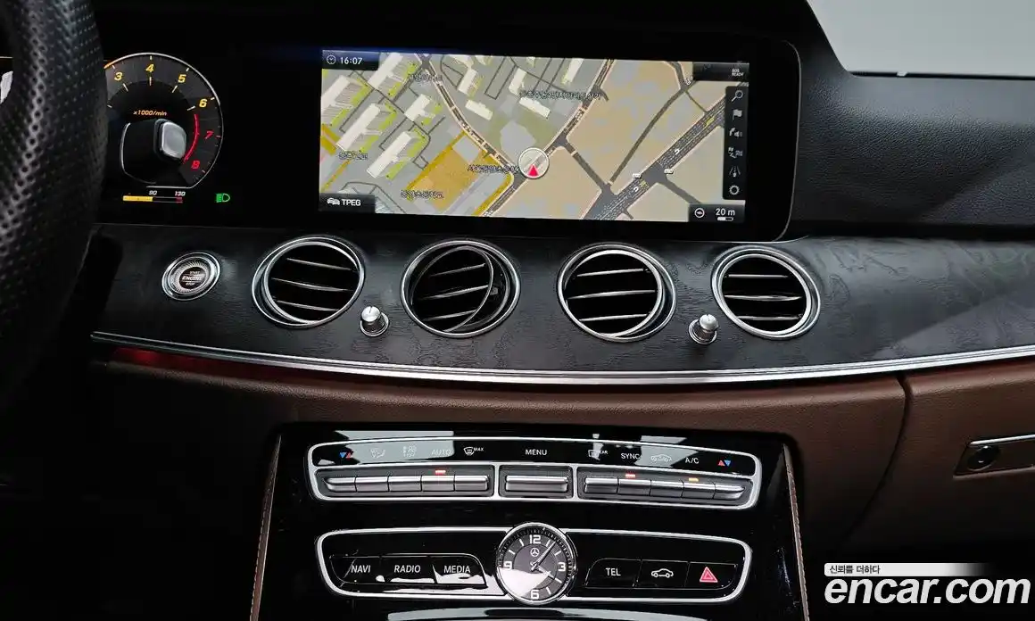 Mercedes-Benz E-Class 2018 2.0 автомат (гидро), фото 19