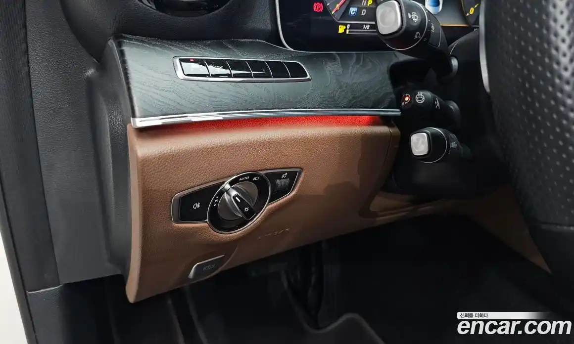 Mercedes-Benz E-Class 2018 2.0 автомат (гидро), фото 24