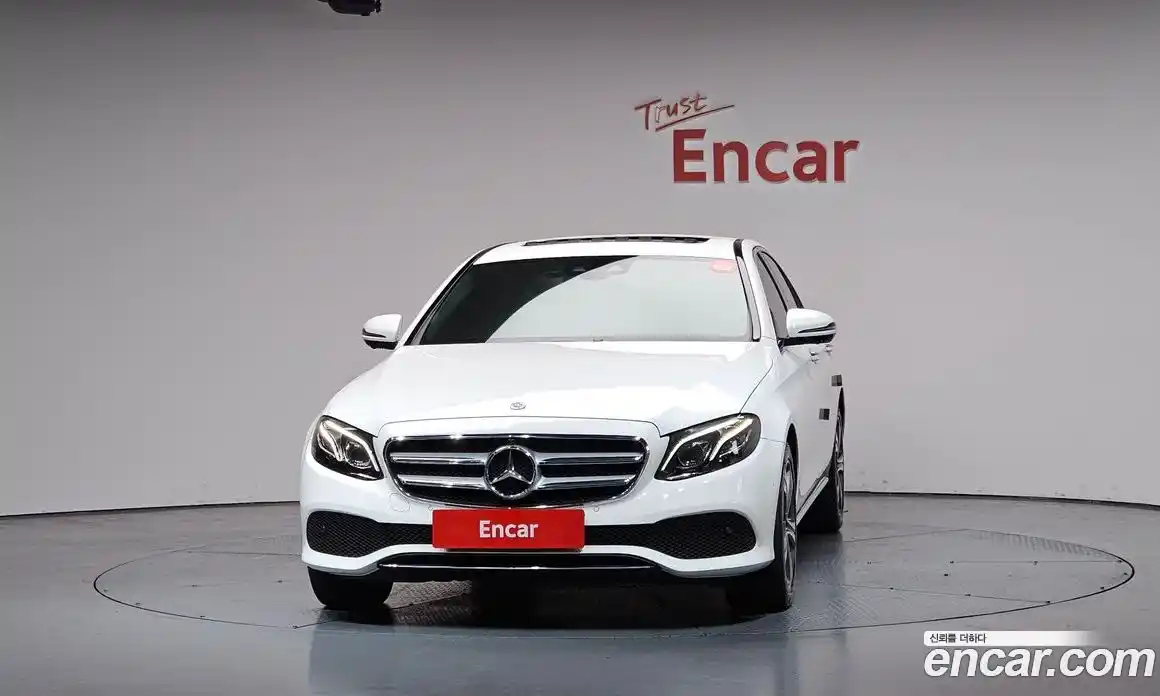 Mercedes-Benz E-Class 2018 2.0 автомат (гидро), фото 3