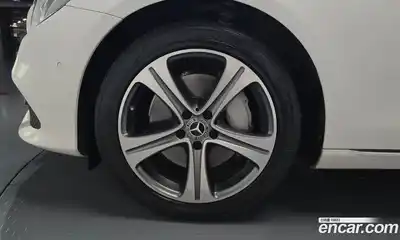 Mercedes-Benz E-Class 2018 2.0 автомат (гидро), миниатюра 5