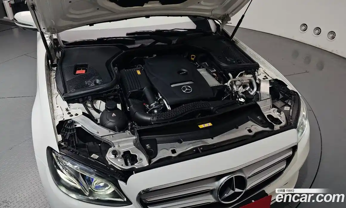 Mercedes-Benz E-Class 2018 2.0 автомат (гидро), фото 6