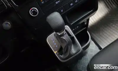 Hyundai Staria 2026 3.5 автомат (гидро), миниатюра 9