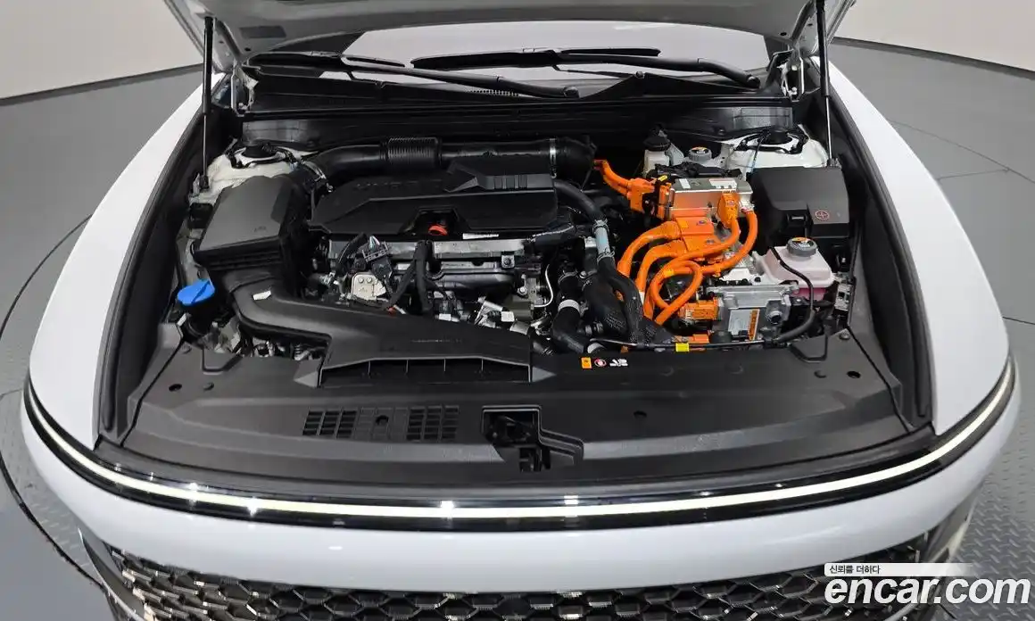 Hyundai Grandeur 2025 1.6 автомат (гидро), фото 6
