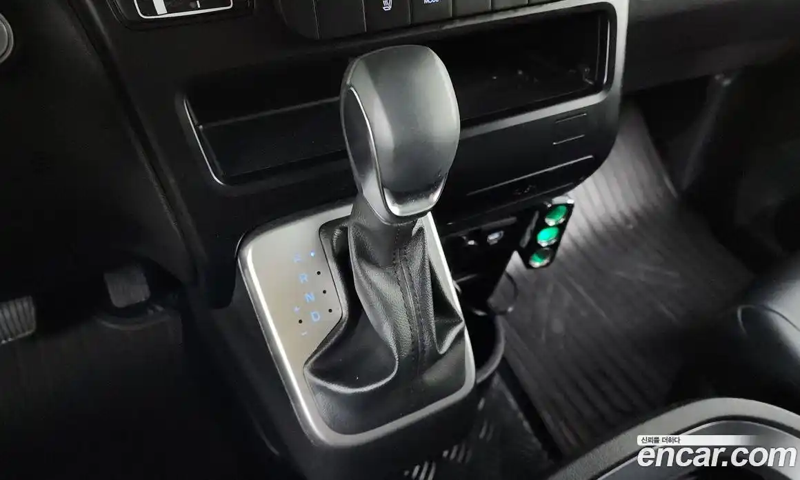Hyundai Staria 2025 3.5 гидро, фото 9
