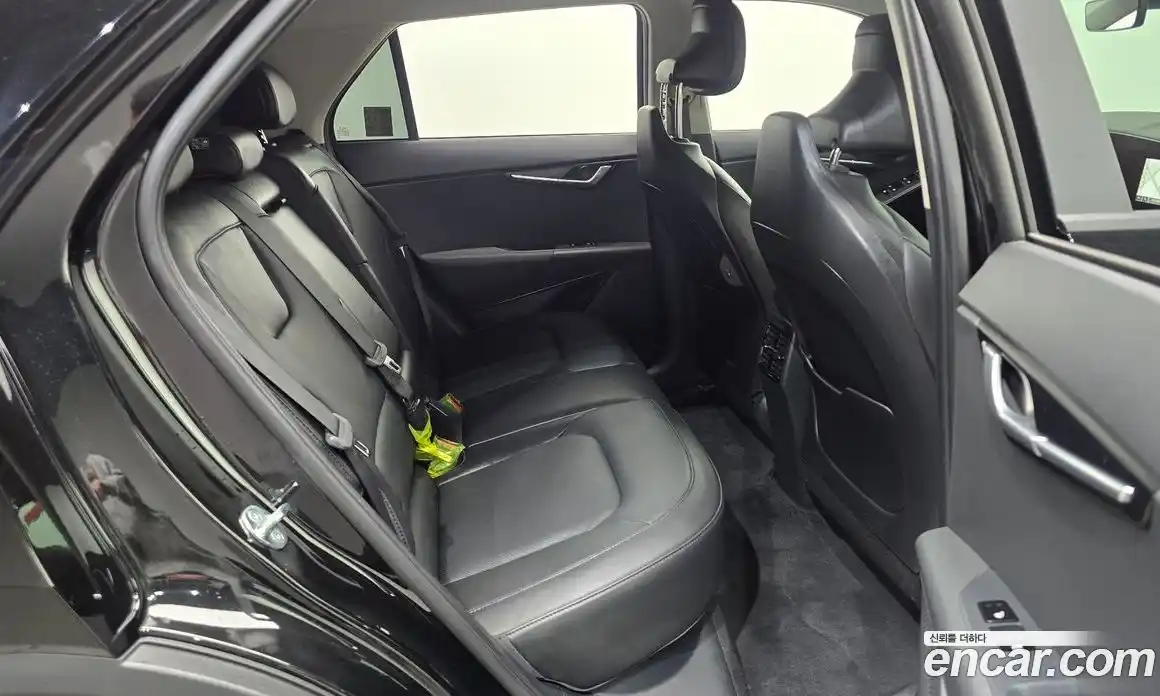 Kia Niro 2023 0.2 автомат (гидро), фото 17