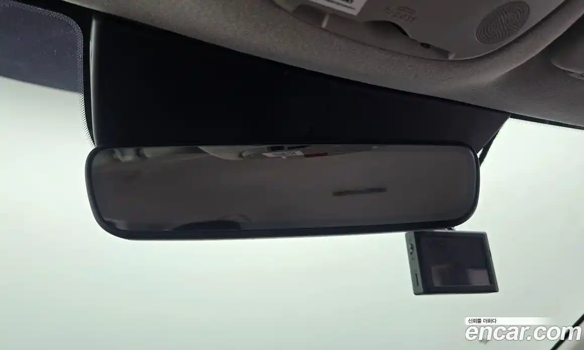 Kia Niro 2023 0.2 автомат (гидро), фото 25