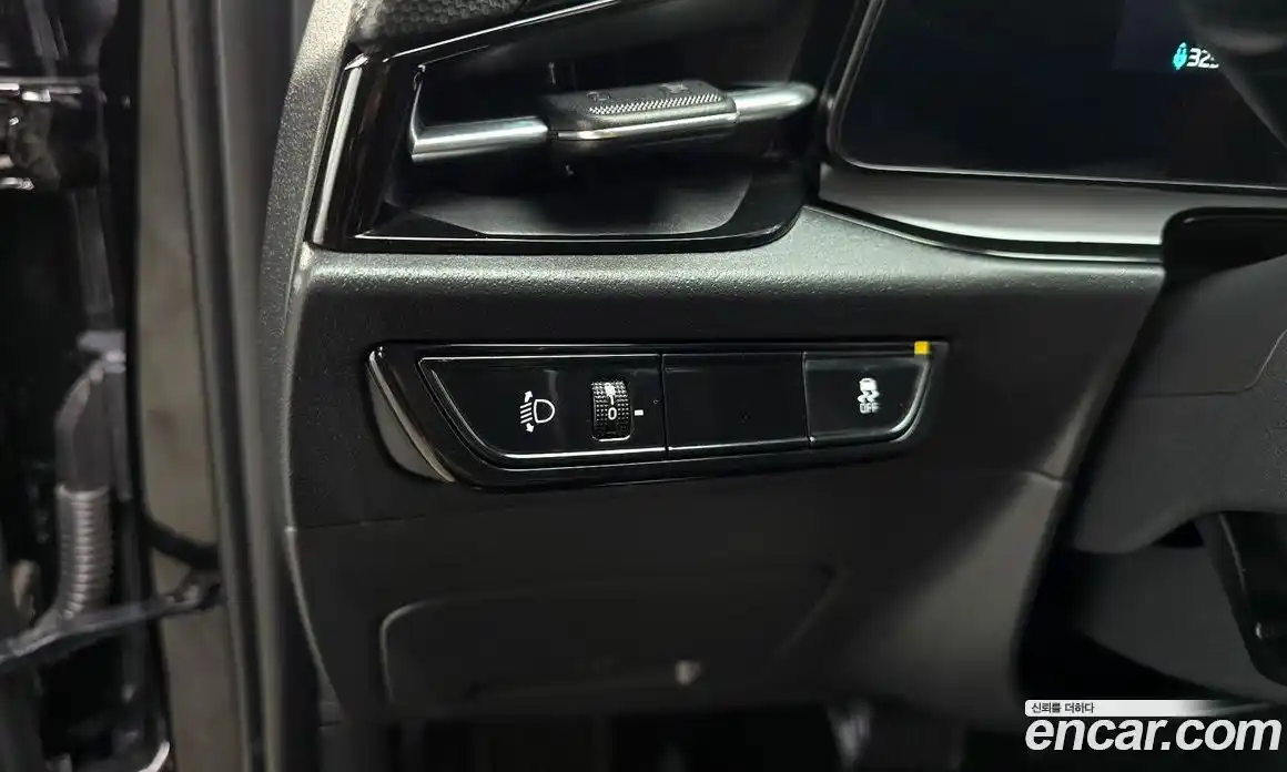 Kia Niro 2023 0.2 автомат (гидро), фото 26