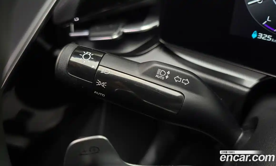 Kia Niro 2023 0.2 автомат (гидро), фото 32
