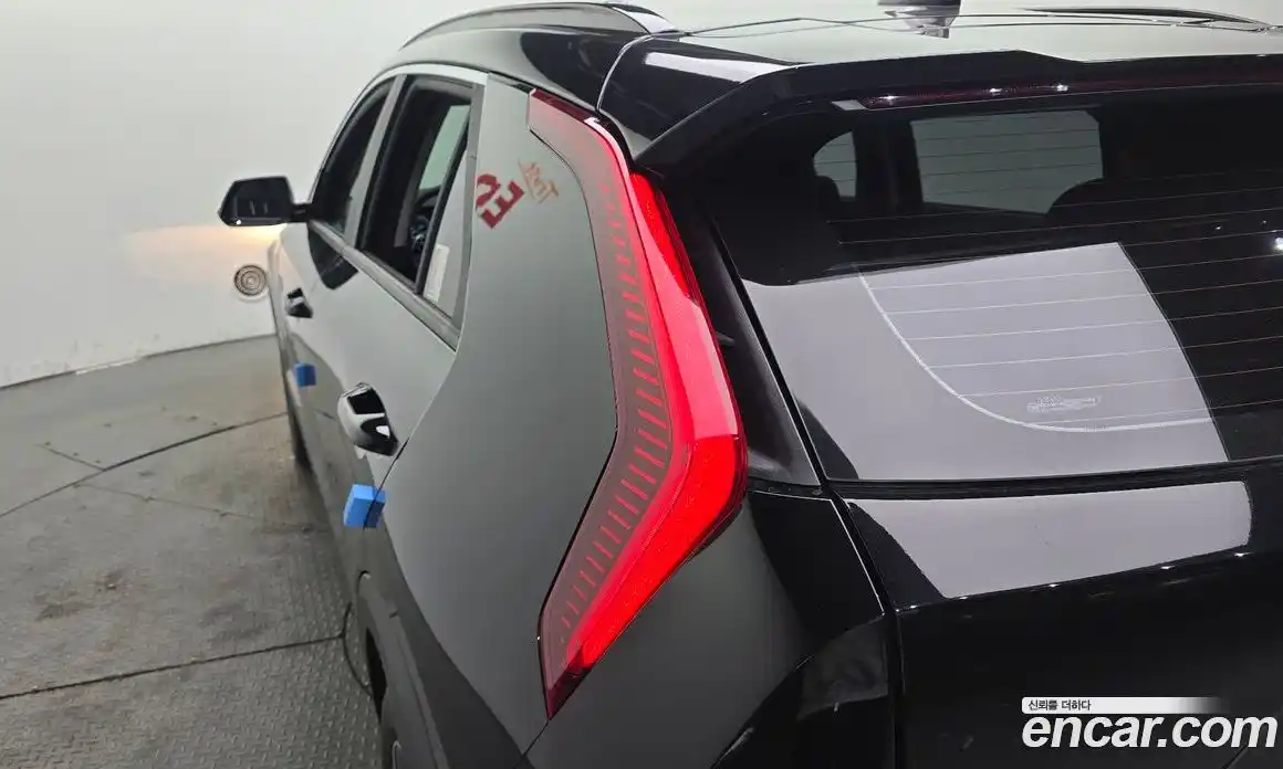 Kia Niro 2023 0.2 автомат (гидро), фото 9