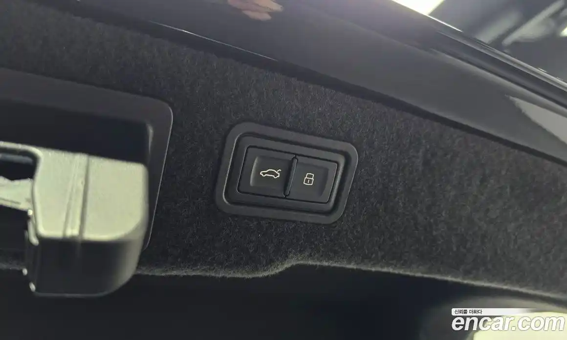 Audi A8 2021 3.0 автомат (гидро), фото 24