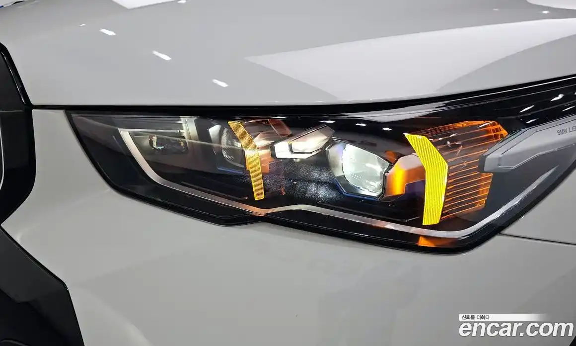 BMW 5-Series 2025 2.0 гидро, фото 8