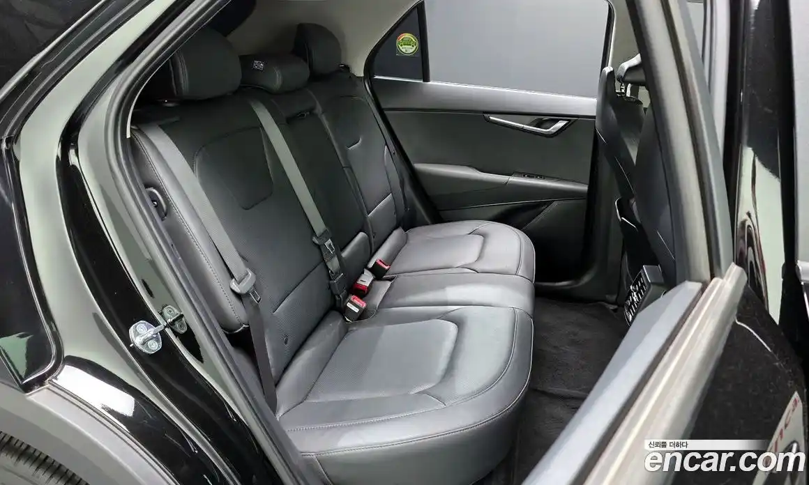 Kia Niro 2023 0.2 автомат (гидро), фото 17