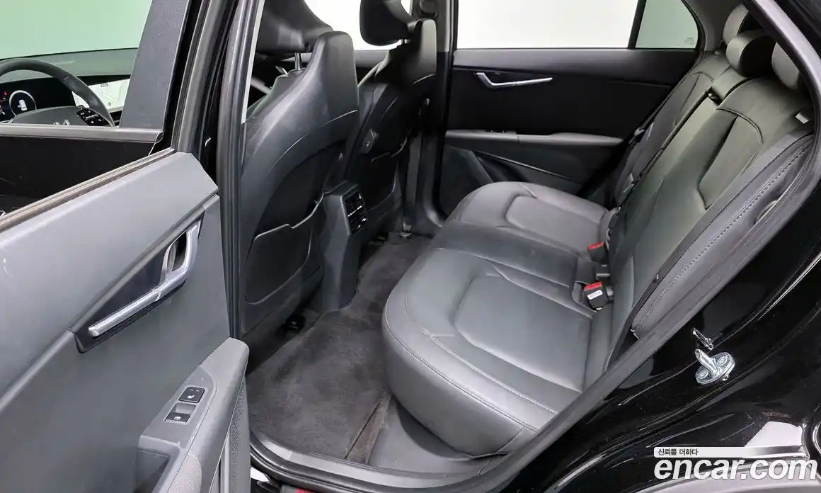 Kia Niro 2023 0.2 автомат (гидро), фото 18