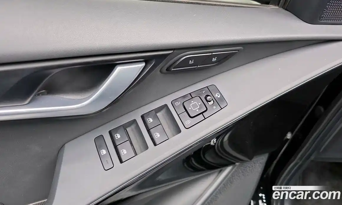 Kia Niro 2023 0.2 автомат (гидро), фото 28