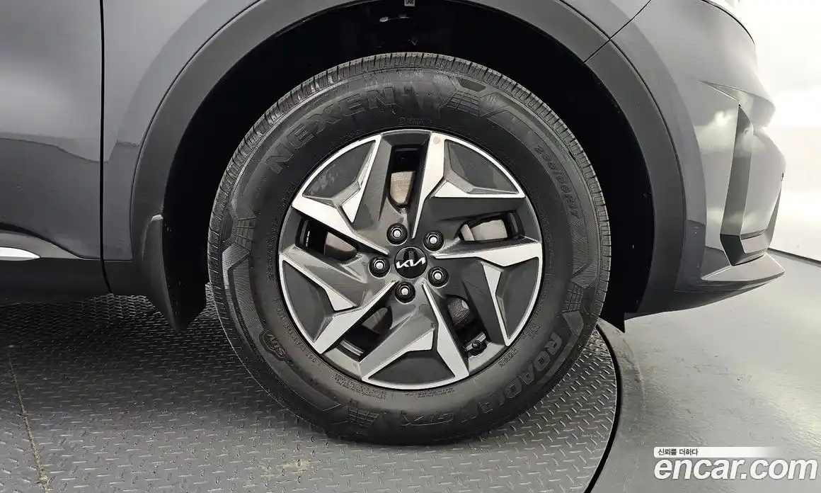 Kia Sorento 2023 1.6 гидро, фото 6