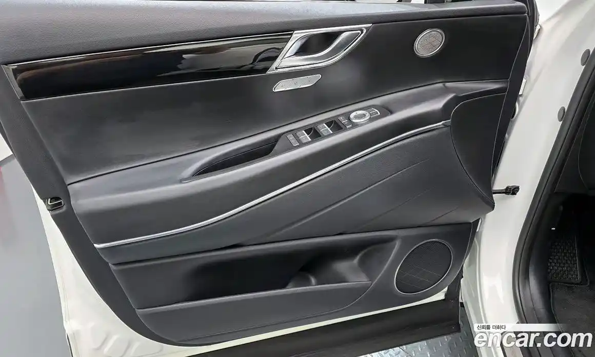 Genesis GV80 2024 2.5 гидро, фото 14