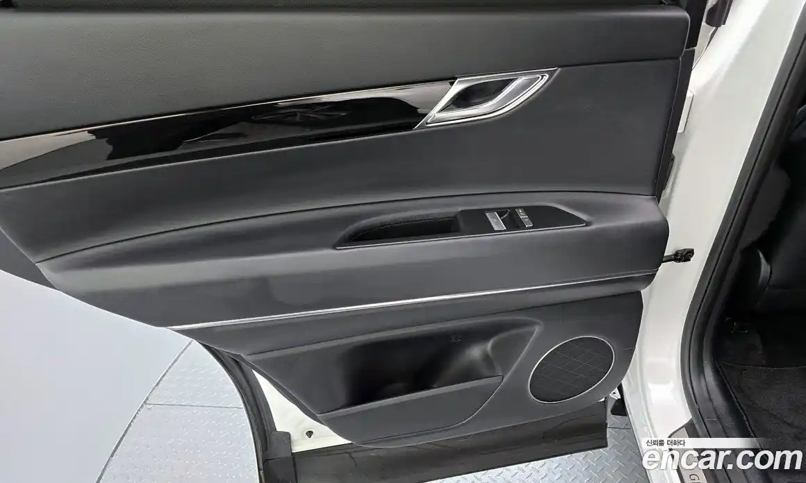 Genesis GV80 2024 2.5 гидро, фото 15