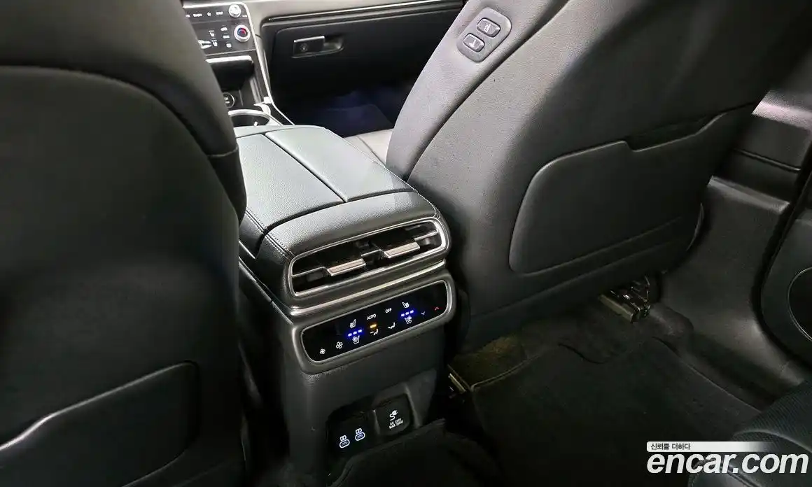 Genesis GV80 2024 2.5 гидро, фото 24