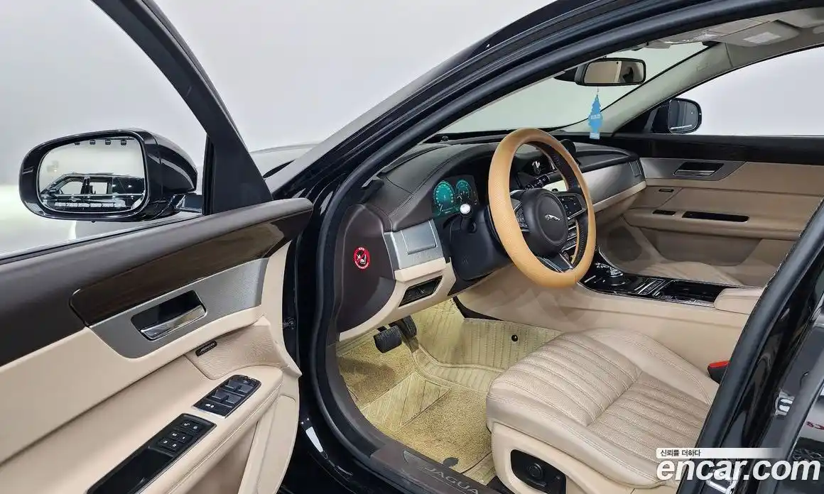 Jaguar XF 2018 2.0 гидро, фото 13