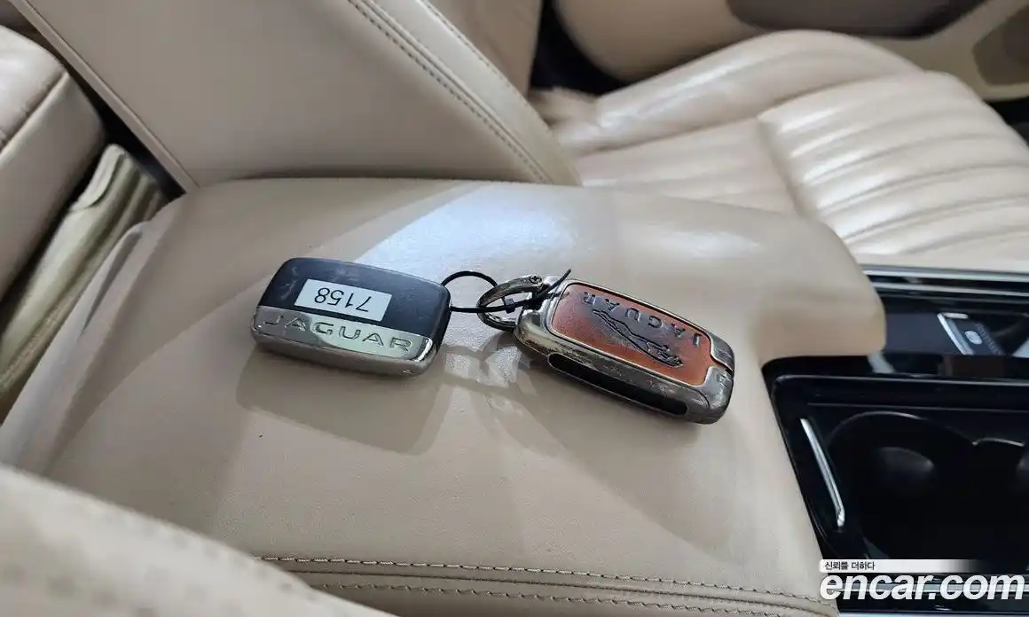Jaguar XF 2018 2.0 гидро, фото 22