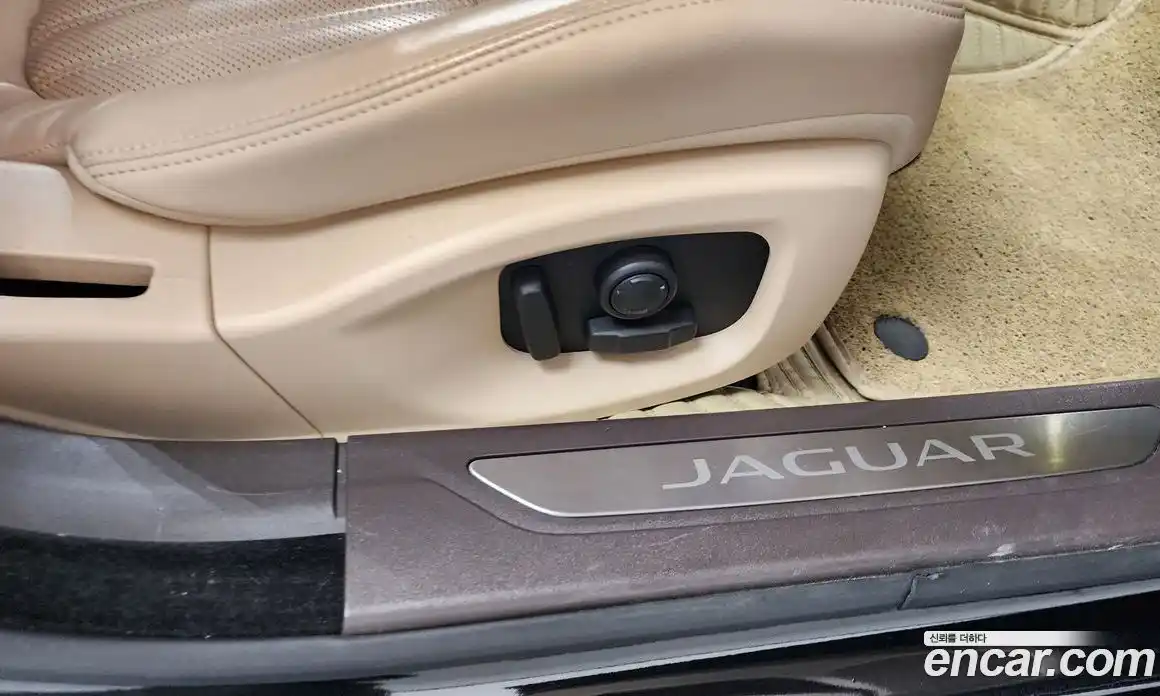 Jaguar XF 2018 2.0 гидро, фото 39