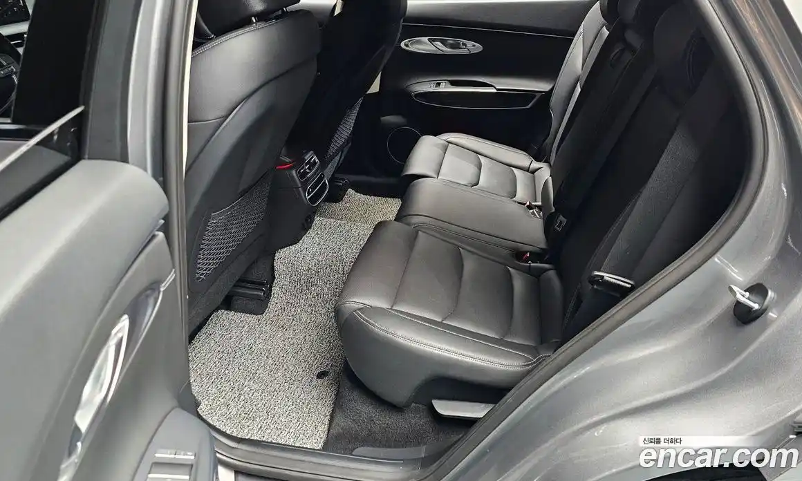 Genesis GV70 2023 2.5 автомат (гидро), фото 12