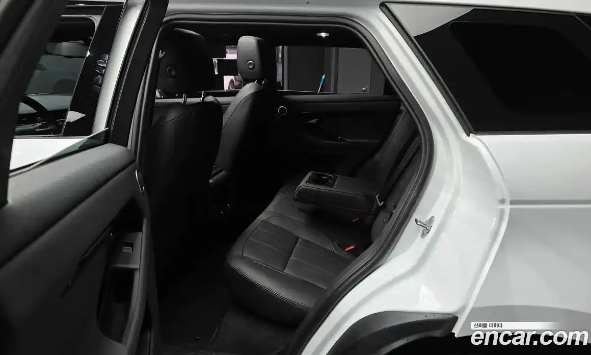 Land Rover Range Rover Evoque 2025 2.0 автомат (гидро), фото 18