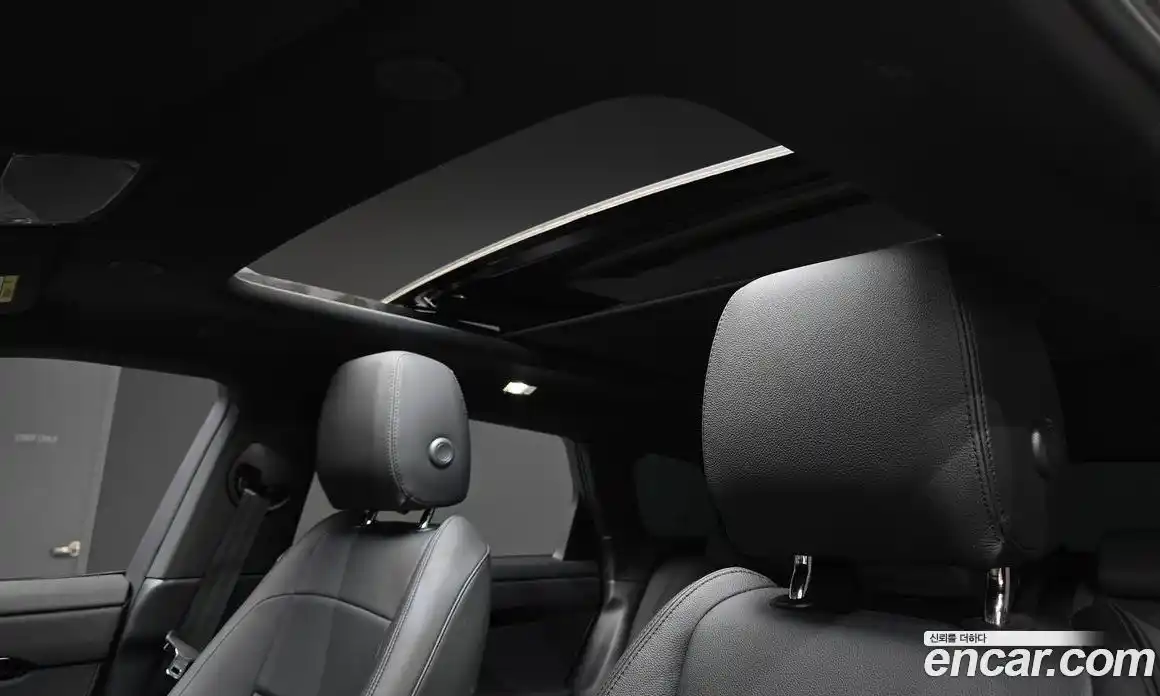 Land Rover Range Rover Evoque 2025 2.0 автомат (гидро), фото 28