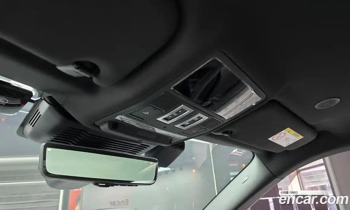 Land Rover Range Rover Evoque 2025 2.0 автомат (гидро), фото 31