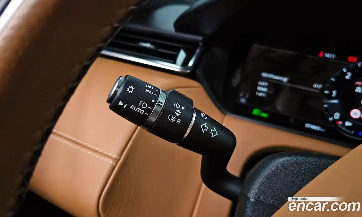 Land Rover Range Rover Velar 2019 3.0 автомат (гидро), фото 38
