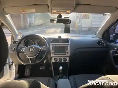 Volkswagen Polo 2015 1.4 автомат (гидро), миниатюра 12