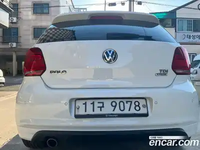 Volkswagen Polo 2015 1.4 автомат (гидро), миниатюра 2