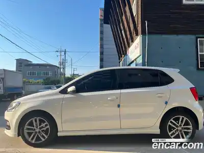 Volkswagen Polo 2015 1.4 автомат (гидро), миниатюра 4